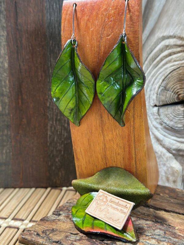 Aretes de hoa frutal- tono verde natural
