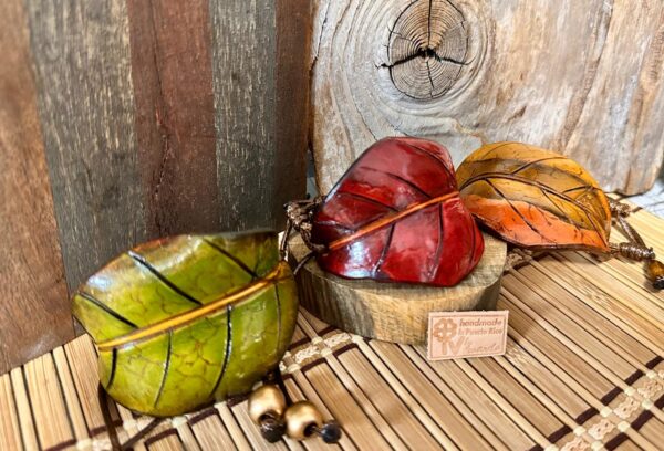 Brazalete de hoja frutal colores terrosos u ocres